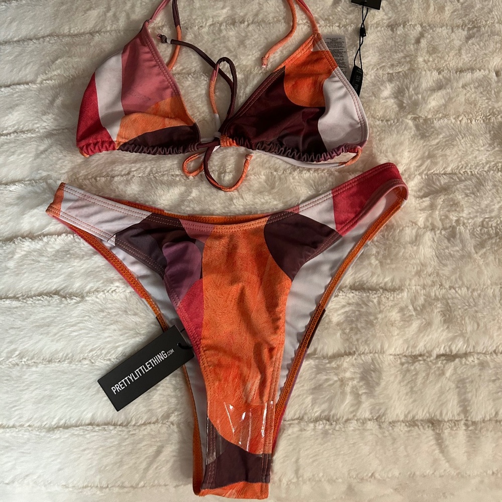 NWT Pretty Little Thing Colorful Abstract Button-Up Blouse and Bathing Suit